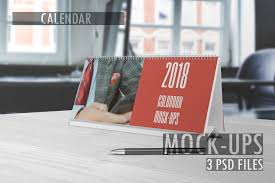 Free horizontal desk calendar mockup. 25 Attractive Wall And Desk Calendar Mockups Decolore Net