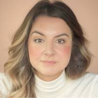 Ashley Healey's Instagram, Twitter & Facebook