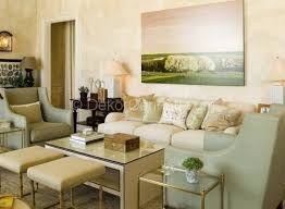 Oysaki krem rengi, hemen hemen her renkle mükemmel bir uyum yakalayabilmektedir. Salon Ve Oturma Odasi Dekorasyonunda Krem Renk 2021 Dekorcenneti Com