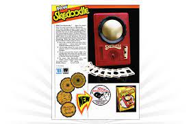 The main difference being the curved screen and the joystick controller. Skedoodle From Hasbro 1979 Toy Tales