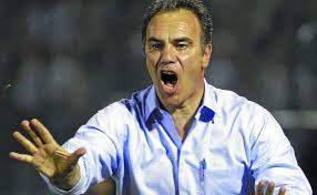 Ask anything you want to learn about martín lasarte by getting answers on askfm. Real Sociedad Martin Lasarte Riazor Siempre Es Una Visita Dificil Pero La Real Sociedad Esta En Estado De Gracia Real Sociedad