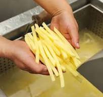 Semi Automatic 100kg Per Hour Frozen French Fries Processing Plant  Production Line Cassava Banana Taro Yam Chips Maker Machine