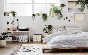 The Flower Girl Minimalist Room With Plants Minimalist Home Minimalist Bedroom Tumb Minimalist Bedroom Design Bedroom Design Bedroom Interior