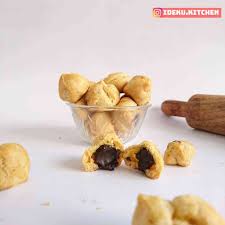 Jika bunda sudah terbiasa membuatnya pasti terasa mudah. Resep Kue Sus Kering Vla Coklat Sederhana Aroma Rasa