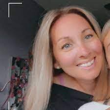 Tammy Stoll's Instagram, Twitter & Facebook