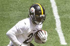 24 overall in the 2021 nfl draft by the pittsburgh steelers. Rookie Rb Najee Harris Is Proving He Is A Unique Beast For The Steelers Behind The Steel Curtain