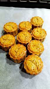 Pastry Ingredients 175g Hong Kong Flour 45g 100 Groundnut Oil 100g Golden Syrup 1 X2f 2 1 X2f 8 Tsp Alkaline Water Egg Moon Cake Food Cookie Recipes