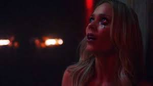 Laura Vandervoort: Filme, Serien und Biografie