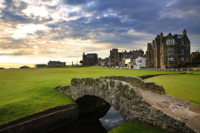 Mga resulta ng larawan para sa St Andrews Golf Course, Scotland"