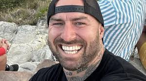 Jared Barr's Instagram, Twitter & Facebook