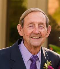 Es un instrumento más pequeño, hecho de madera y metal. Robert Rice Obituary