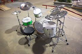 Travisbarker is currently sponsored by orange county drum and percussion and zildjian. Charitybuzz Take Home Travis Barker S Drum Set Plus Meet Him Backstag Lot 286302