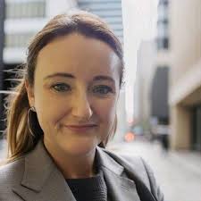 Ep & A Jon Pierce, 210 North St, Apt 4, Chardon, OH 44024, US