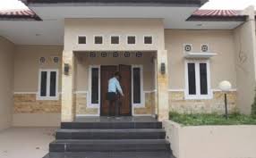 Berikut ini ada beberapa pilihan warna cat interior rumah minimalis yang bisa diterapkan pada sebuah rumah, baik di ruang umum maupun ruang privat. Rumah Minimalis Warna Cream Coklat Situs Properti Indonesia