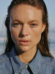 Emilia Blum's Instagram, Twitter & Facebook