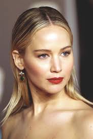 El peinado más fácil y quita años de las famosas