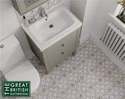 The best choices for small bathrooms are to do small tiles (12″ x 12″ or less), mosaic tiles or wood plank tiles. 10 Small Bathroom Tile Ideas Victoriaplum Com