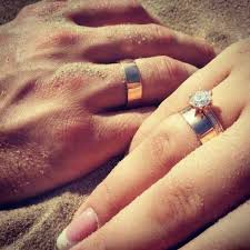 Today we are focusing on simple engagement rings. Wedding Ring Wedding Marriage Wedding Ceremony Church Wedding Wedding Photography Weddin Amazing Wedding Rings Engagement Rings Couple Wedding Rings Round