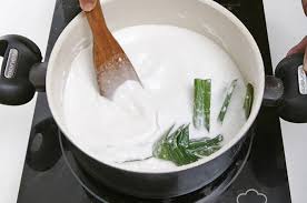 Larutkan tepung beras dalam 200 gram santan. Naikan Level Bubur Sumsum Dengan Cara Membuat Variasinya Seperti Berikut Ini Semua Halaman Sajian Sedap