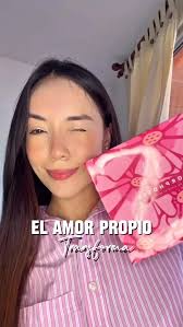 Mi cajita @hibeauty_co Metamorfosis 🌸✨, Con estos lanzamientos soñados de  @rubyrose_colombia 😍 que trae: Base, Polvo compacto, Rubor en barra,  Iluminador en barra y Delineador de ojos., Con mi código ...