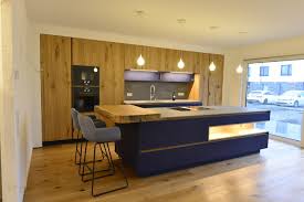 Kuche Blau Matt Wildeiche Und Quartz Komposit Modern Kitchen Dortmund By Holz Total Houzz Uk