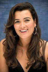 Do you love Cote de Pablo?