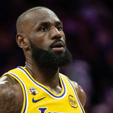 Former LeBron James teammate says Lakers star will finish career in  Cleveland