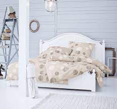 Das kopfteil vom bett kann man besonders schön hervorheben, indem man die wand dahinter kreativ gestaltet. Der Ideale Platz Furs Bett Bild 2 Living At Home
