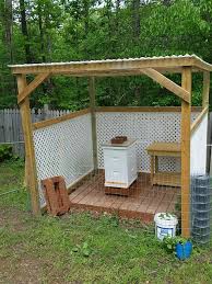 The Beautiful Bee Hut And Work Table That My Hubs Built For Me Bienen Imker Bienen Halten