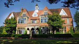 The henley college was fast to react to the first lockdown in march 2020, quickly adapting to the use of microsoft teams for online lessons. Henley College Ranking Student Reviews Uni Compare