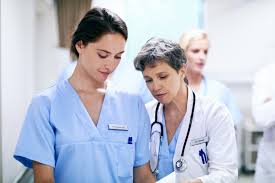 Une entreprise comme une autre ? Infirmier En Pratique Avancee Un Metier Situe Entre L Infirmier Et Le Medecin