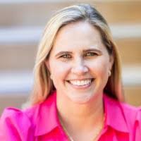 Amanda Muro's Instagram, Twitter & Facebook