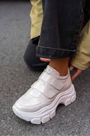 Cute Beyaz Vakko Cırtlı Kalın Taban Kadın Sneakers Spor Ayakkabı