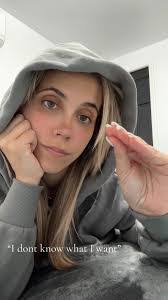 Katy Pickett's Instagram, Twitter & Facebook