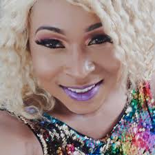 Awww 🥹💖 her reaction was priceless ✨ I really hope you enjoyed your  birthday, Kimayah 🎂🎉 Our January Special is now