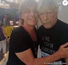 Jean louis aubert just an illusion. Jean Louis Aubert Avec Son Ami Renaud Quel Bonheur De Le Retrouver En Forme Purepeople