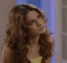 Eram Irfan Siddiqui Adli Kullanicinin Jennifer Winget Kumud Zoya Maya Panosundaki Pin 2021