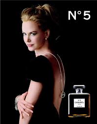 L'exposition n°5 culture chanel retrace l'histoire et les secrets, jusqu'alors bien gardés, du mythique parfum de la maison chanel. Duftende Beauty Ikone Chanel N 5 Sonrisa
