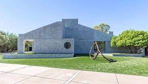 Playing the 17th hole at muirfield village, kuchar's drive ended up in the edge of a pitch mark that he and pga tour rules official robby ware both agreed was not his. Luxury Homes 3 6m Paradise Valley Home Features Dumbwaiter To Master Suite