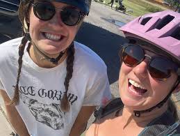 Katie Bigbee's Instagram, Twitter & Facebook