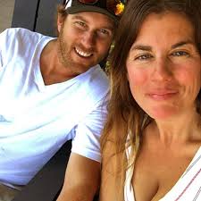 16 years ago today was the start of one of the most magical runs in NHL  History, @rearadchiclets sneaking into Cup Celebrations.