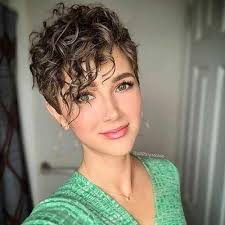 This curly blond curls makes you look very natural and amazing. Short Curly Hairstyles 2016 Haircut For Women Emo Hair 20190726 Haircuts For Curly Hair Short Curly Haircuts Short Hair Styles