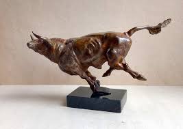 Sculptureciti(r) studio specializes in large statues of mammals made in sandstone bactrian camels have two coats: Bull By Petar Iliev 2021 Sculpture Artsper 1050609