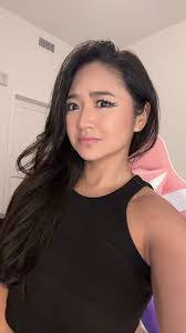 Jasmine Till's Instagram, Twitter & Facebook