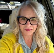 Does anyone wear a medical alert bracelet for SCS implant?