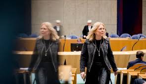 Nadat behalve 'favorieten' hugo de jonge en mona keijzer ook de. Madeleine Van Toorenburg Cda Stopt Na 14 Jaar Als Kamerlid Het Parool