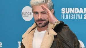 As pointed out by e! Frisuren Chamaleon Zac Efron Tragt Jetzt Platinblondes Haar Promiflash De