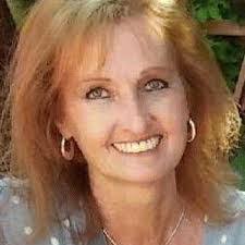 Stephanie Farley's Instagram, Twitter & Facebook