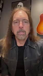 Chi-town! Next Sunday afternoon! 5PM showtime. Stories and songs