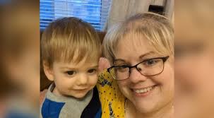 Mama sūnaus akyje išvydo keistą švytėjimą: išdavė pavojingą ligą